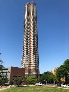 Building Photo - 3660 N Lake Shore Dr