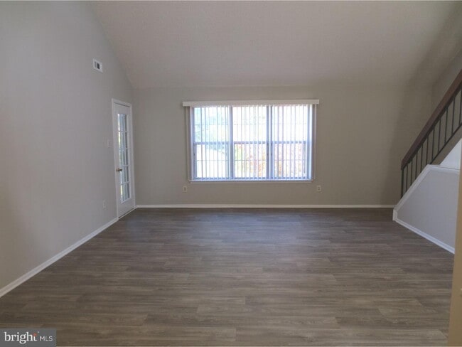 Building Photo - 414 Paddock Ct