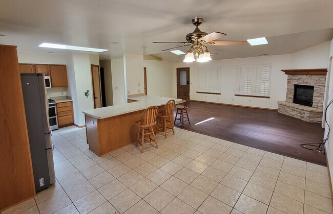 Foto del edificio - Bright Spacious Kachina Village Home!