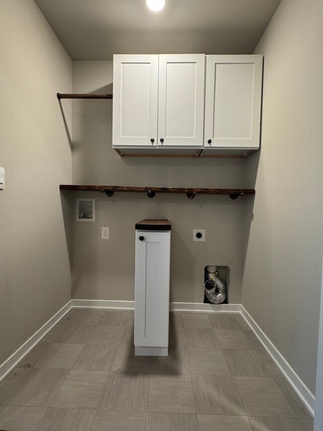 Foto del edificio - 2200 Barry Dr