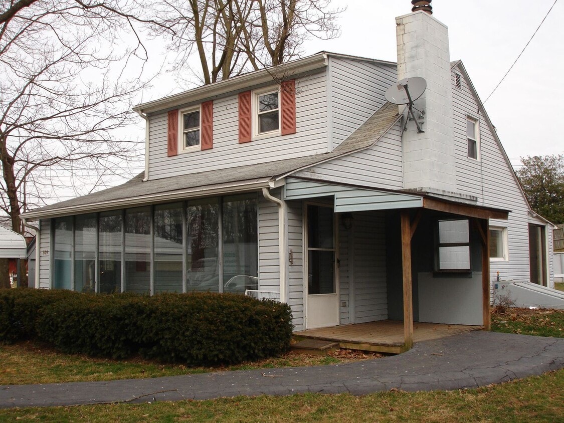 Primary Photo - 3 br, 2 bath House - 605 BEAVER VALLEY PIKE