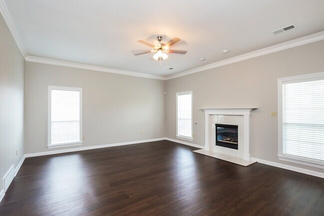 Building Photo - 13061 Sandbourne S
