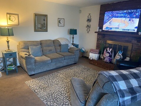 Foto del edificio - 3415 Green Valley Rd