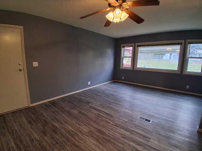 Foto del edificio - 924 Sunset Rdg