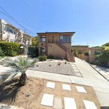 Building Photo - 512 Bay St