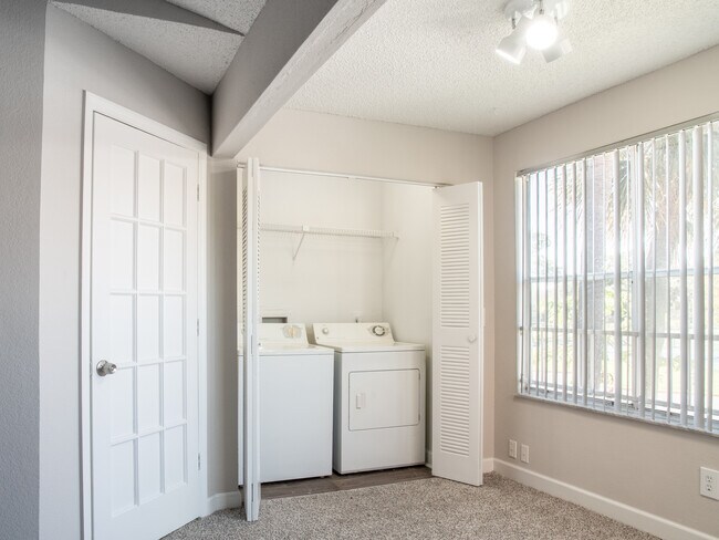 Building Photo - Tivoli Park