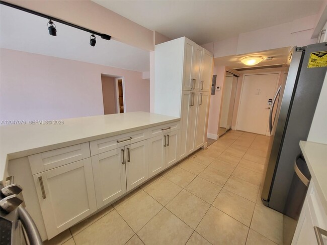 Building Photo - 501 Three Islands Boulevard