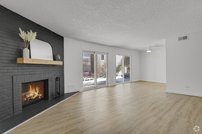 Building Photo - 3369 S Monaco Pky