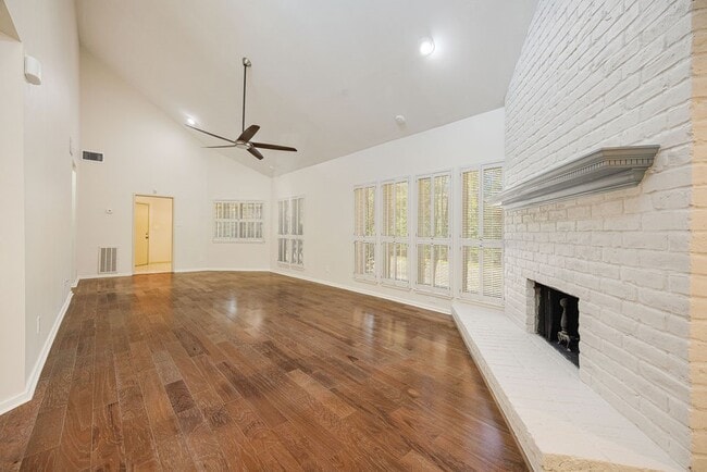 Foto del edificio - 1856 S Gessner Rd