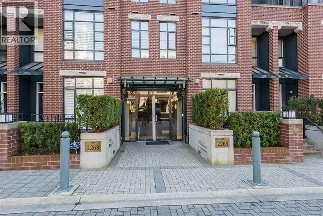 Building Photo - 2268 Redbud Ln