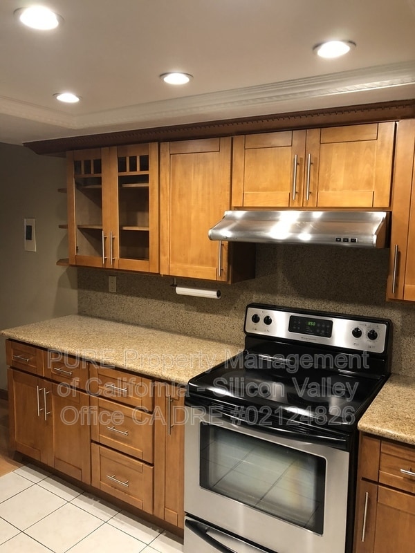 Building Photo - 3348 Landess Ave