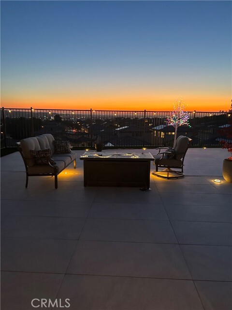 Building Photo - 533 Serrano Summit Dr