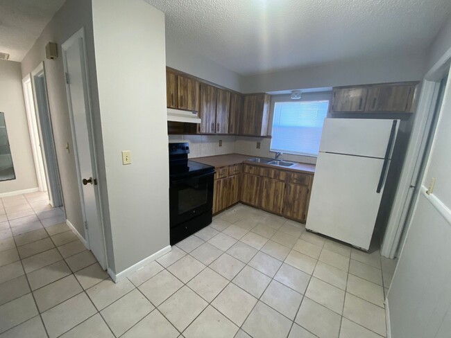 Foto del edificio - 2 Bedroom 1 Bath Duplex in Lakeland for RENT!