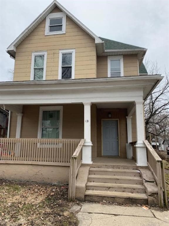 Building Photo - 121 Gilbert Ave