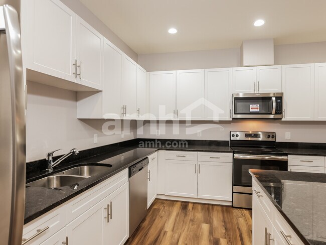 Foto del edificio - 20709 W Stone Hill Rd