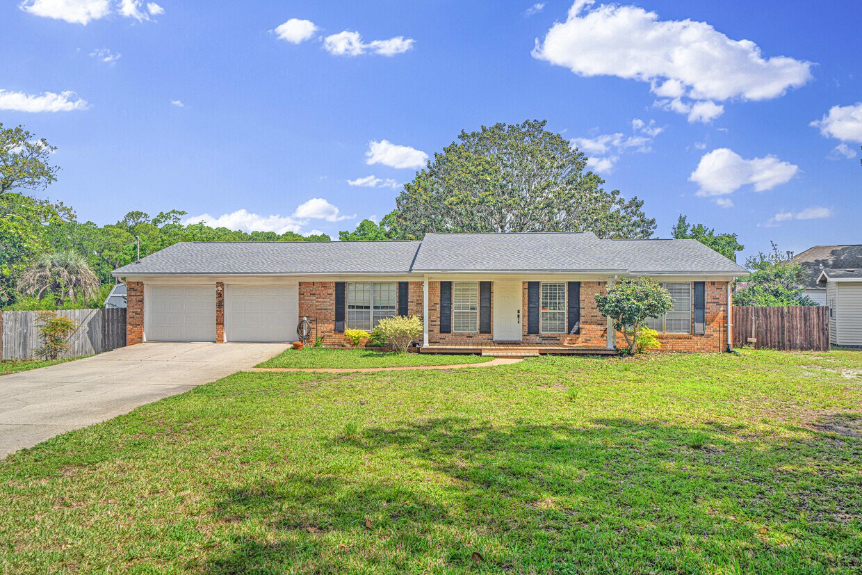 Foto principal - 203 Elizabeth Ct