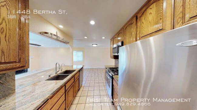Foto del edificio - 11448 Bertha St