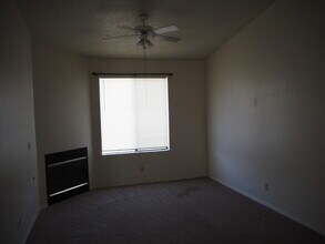 Building Photo - 4256 Sabana Loop SE