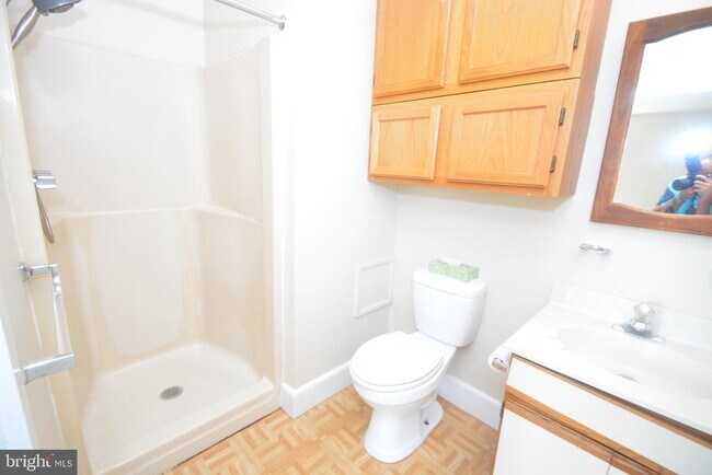 Foto del edificio - 100 Silver Lake Rd