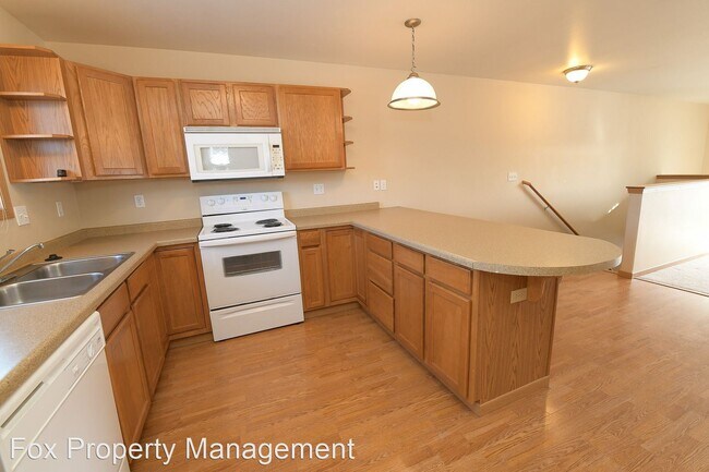 Building Photo - 1509-1507 Aspen Dr NE