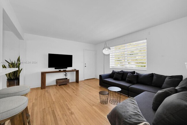 Foto del edificio - 7910 SW 55th Ave