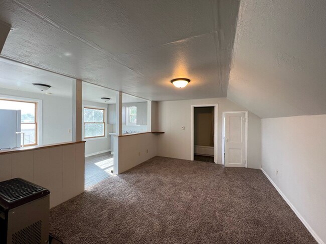 Building Photo - 405 E Watertown
