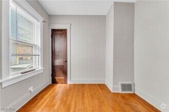 Building Photo - 1905 W 73rd St