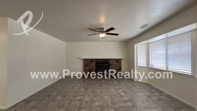 Foto del edificio - Nice 3 Bedroom 2 Bath Home in Hesperia!!