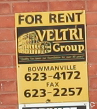 Photo du bâtiment - 594-600 Bloor St E
