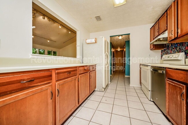 Foto del edificio - 2235 Mill Wood Ct NW