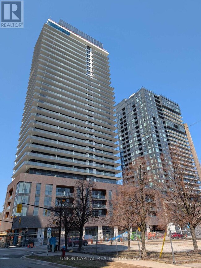 Building Photo - 2075 Lakeshore Rd.