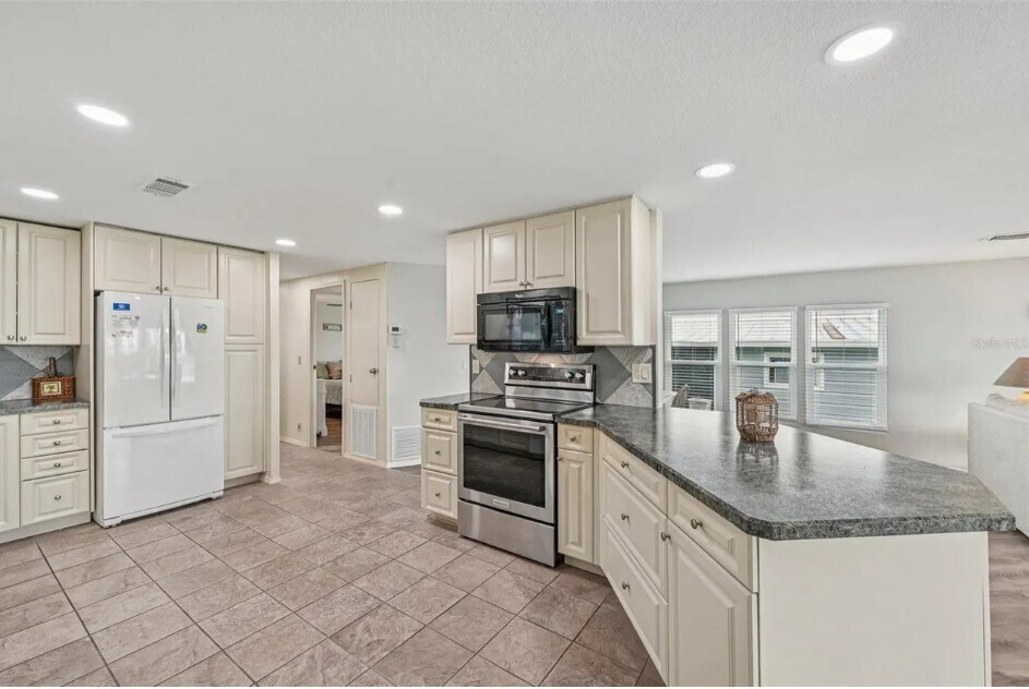 Foto principal - 106 Lazy River Rd