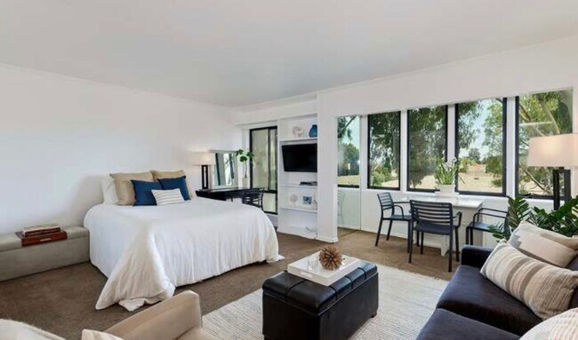 Foto del edificio - 950 N Kings Rd