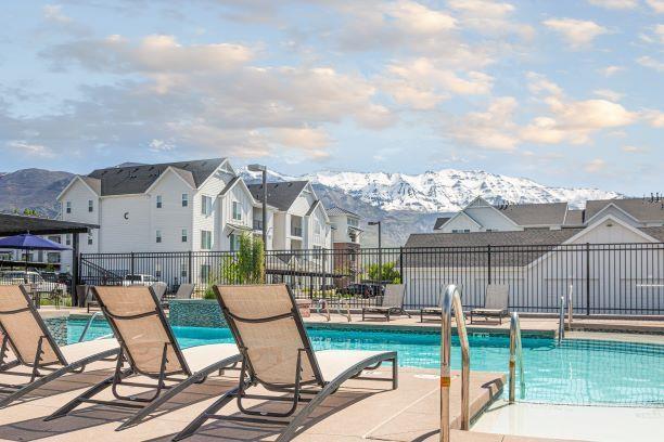 Poolside Lounge Area - Rivulet Apartments