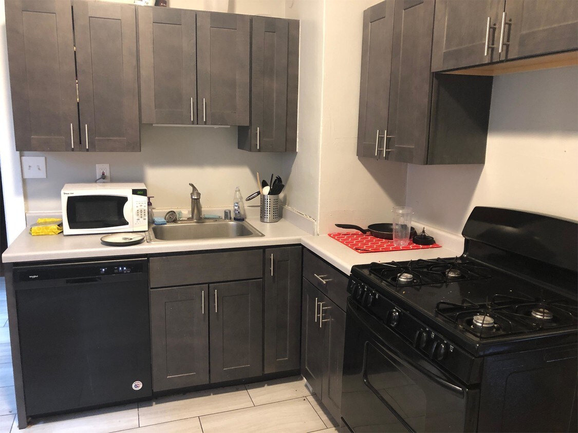 Foto principal - 3046 N Stowell Ave