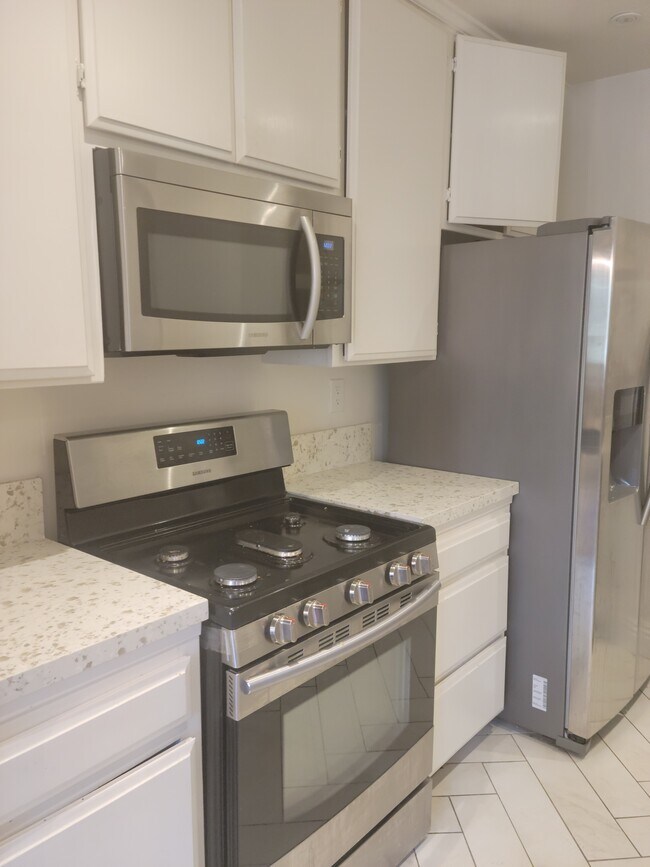 Building Photo - 4429 Saugus Ave