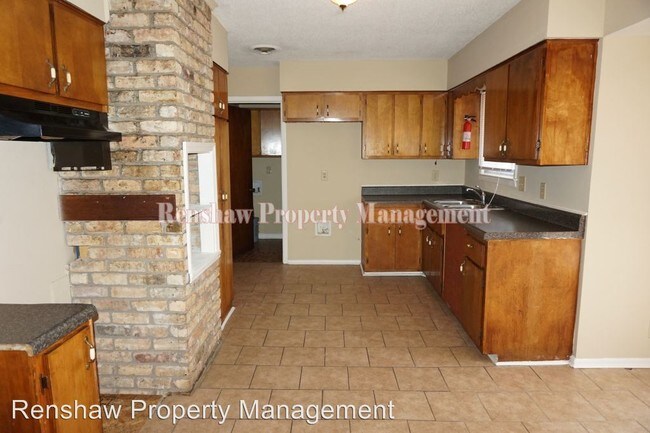 Building Photo - 3 br, 2.5 bath House - 529 Whiteville Ave