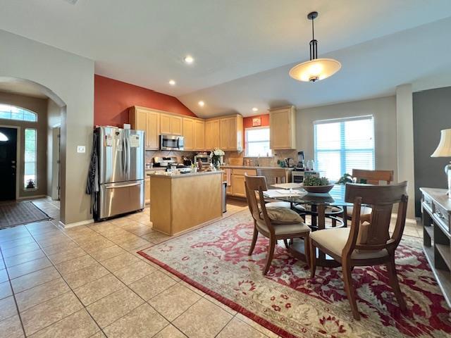 Building Photo - 10717 Casitas Dr