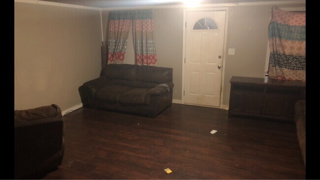 Foto del edificio - 243 Carter Rd