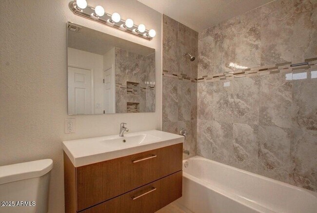 Foto del edificio - 18221 N 35th Ave
