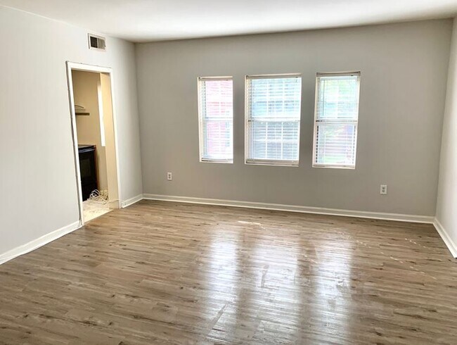 living room - 1728 N Rhodes St