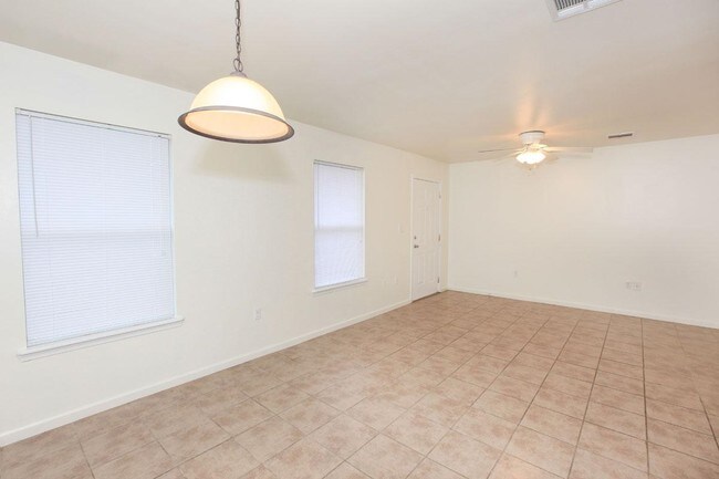 Foto del diseño de interior - Chateau Audubon Apartments