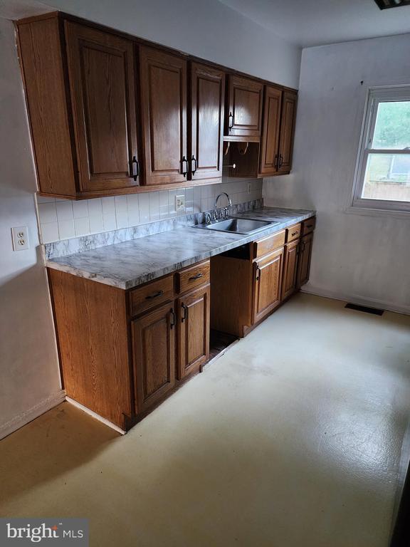 Building Photo - 8333 Ivy Glen Ct