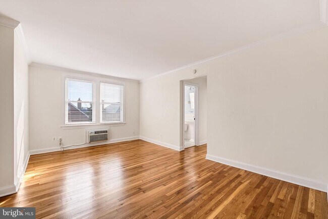 Foto del edificio - 922 S Washington St