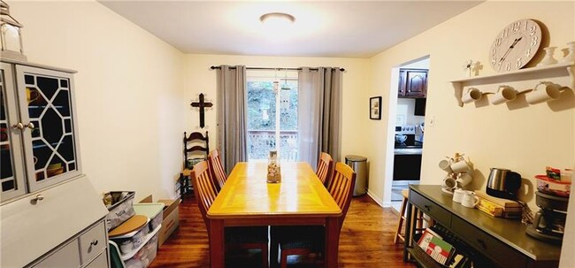Building Photo - 9177 Collington Square