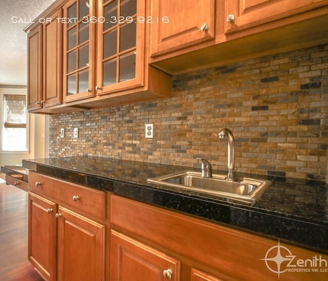 Foto del edificio - 9921 NE 104th St