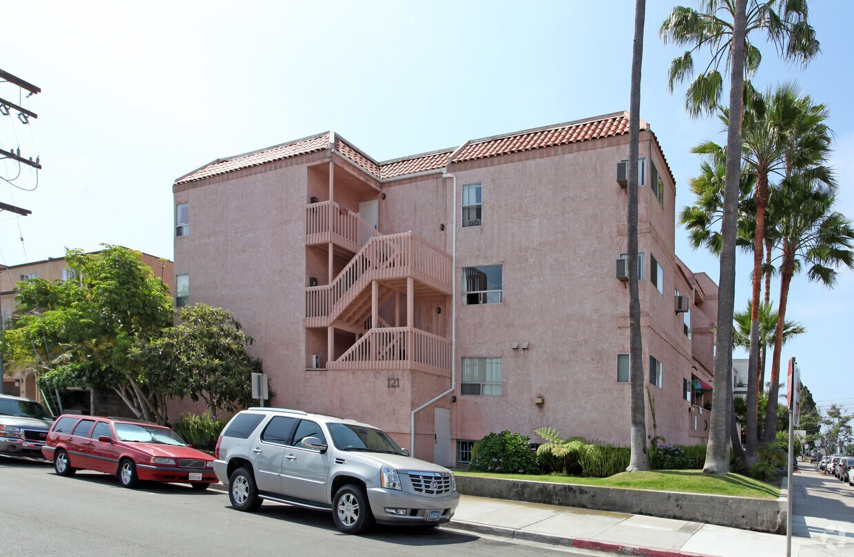 Foto del edificio - 4131 Front St