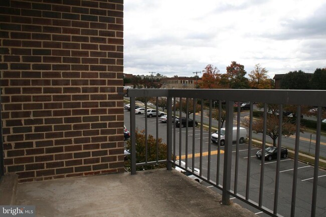 Foto del edificio - 9728 Kingsbridge Dr