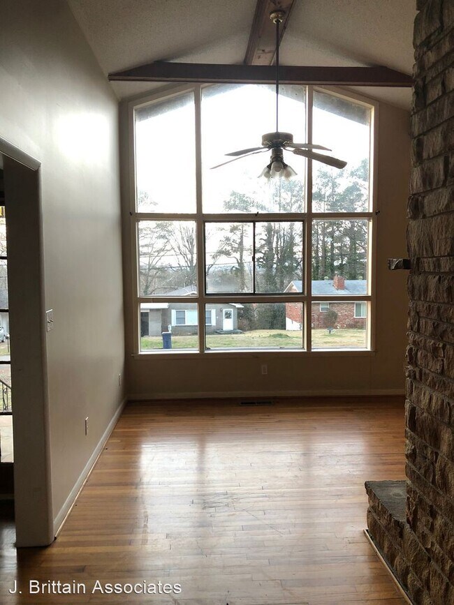 Building Photo - 3 br, 1.5 bath House - 2911 Brighton Avenue