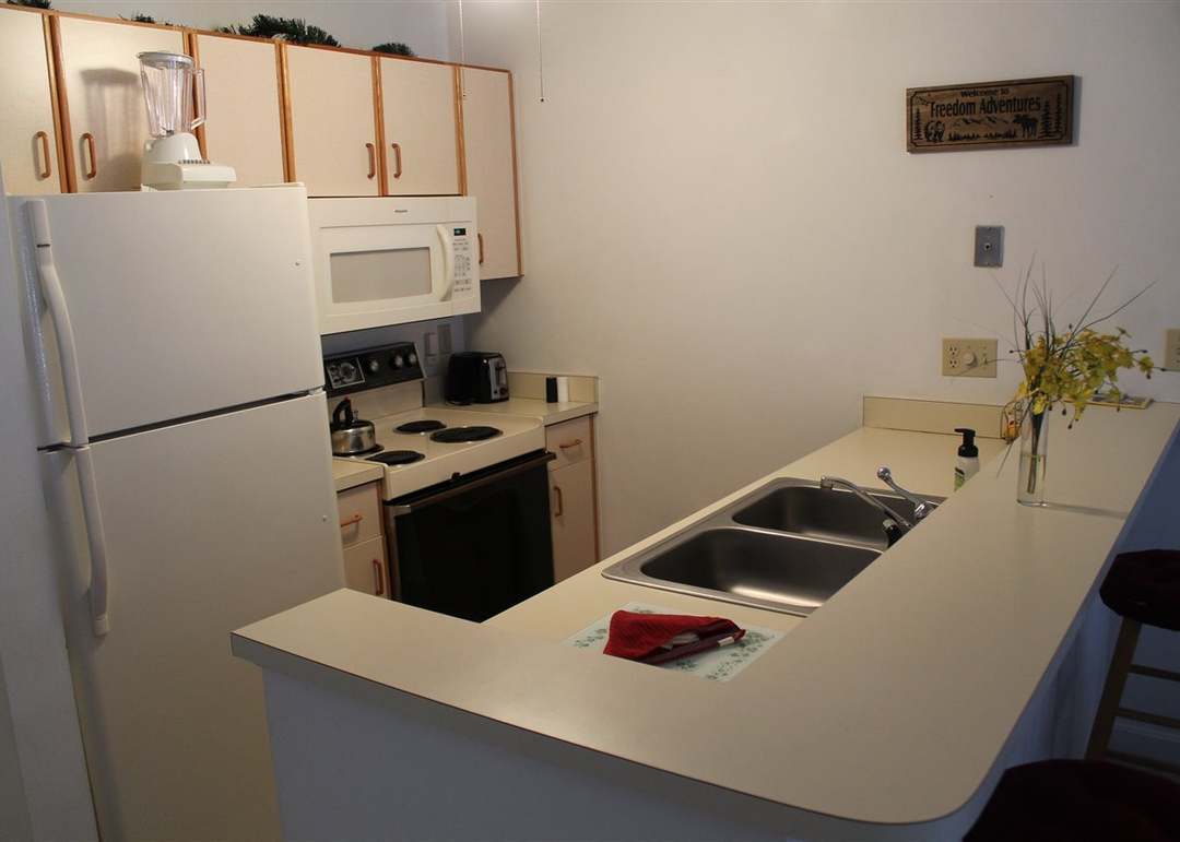 cocina - 10 Lakeside W Dr
